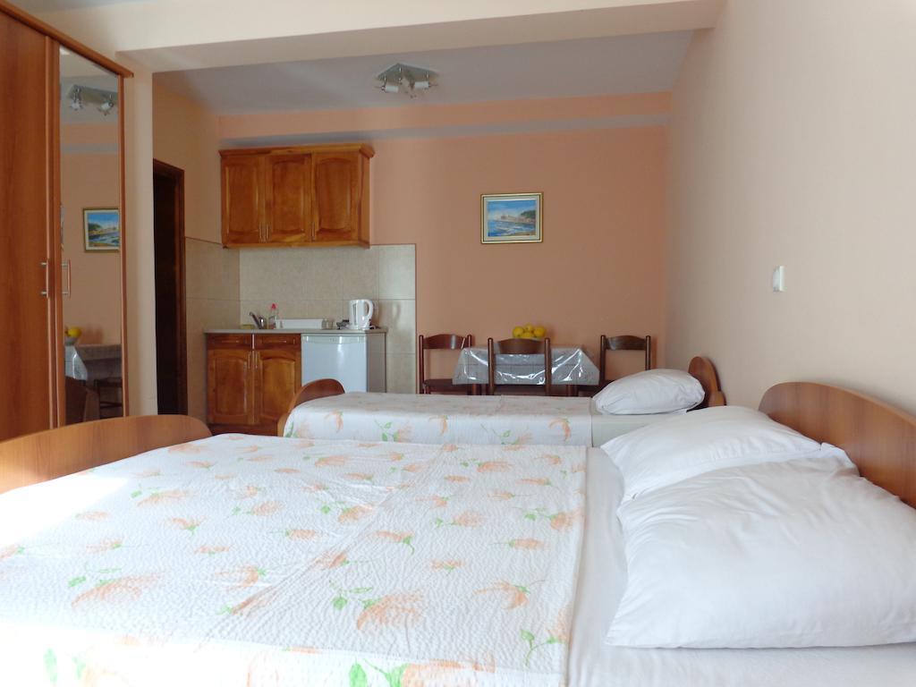 Nikic Apartments Ulcinj Room photo